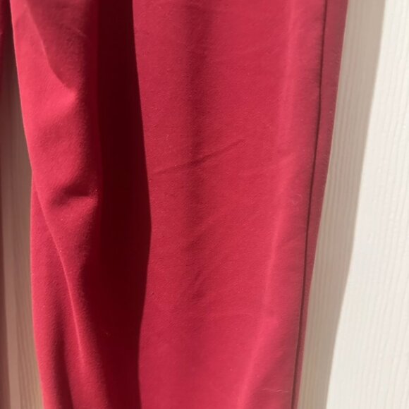 Athleta Salutation High Rise Jogger, Maroon, Size Small - Picture 4 of 6